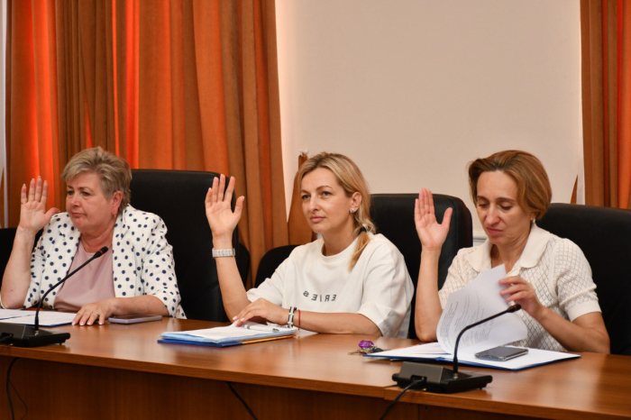 У Кіровоградській обласній військовій адміністрації відбулося засідання Спостережної ради обласного фонду підтримки індивідуального житлового будівництва на селі під головуванням заступниці начальника ОВА Наталії Ревенко