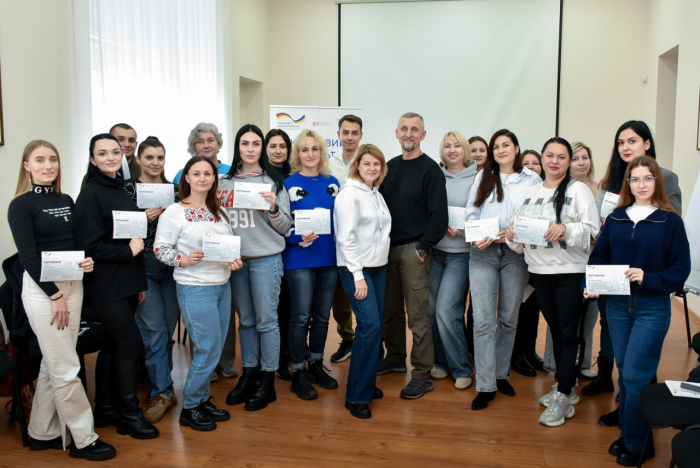 У Кропивницькому фахівців з громад навчали кризовій підтримці