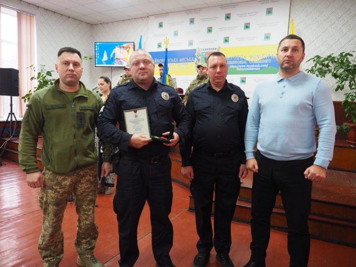 Захисників із Гайворону нагородили «Золотим Хрестом»