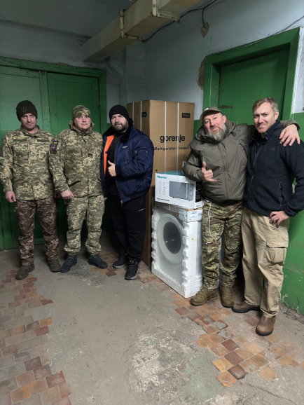 Добровеличківська громада передала допомогу військовим