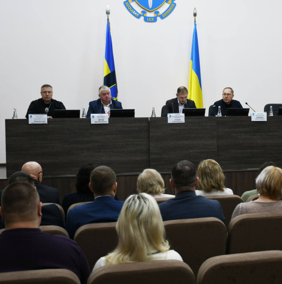 В прокуратурі області – нарада, присвячена питанням захисту прав дітей.