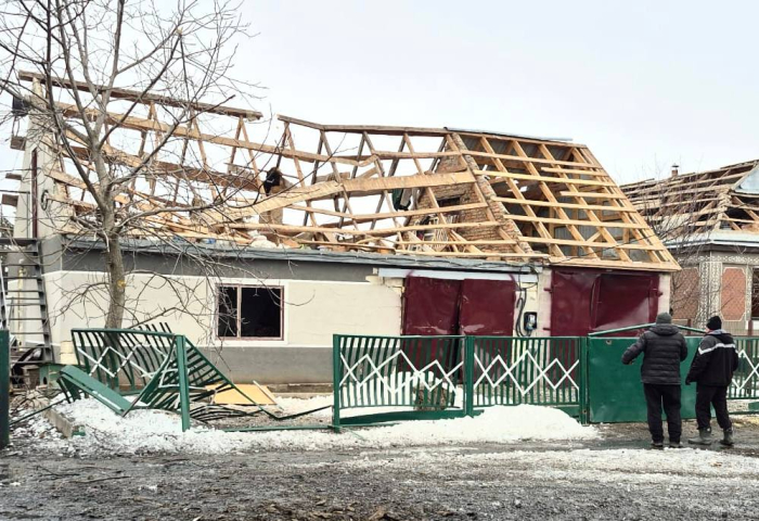 Після нічної ворожої атаки в Новоархангельській громаді тривають відновлювальні роботи.