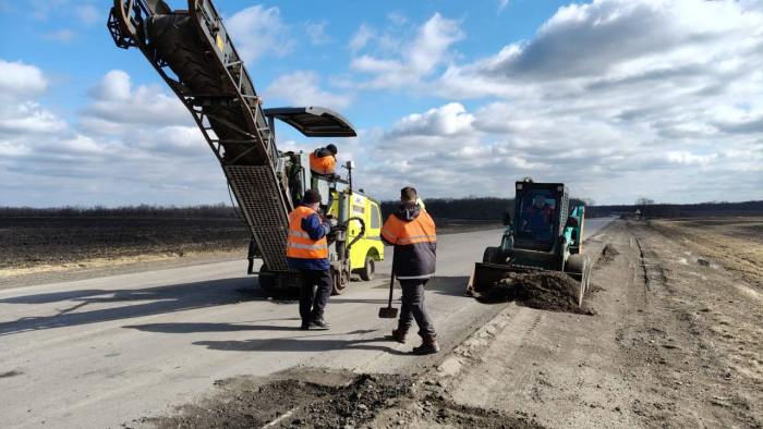 На Кіровоградщини триває ремонт державних доріг