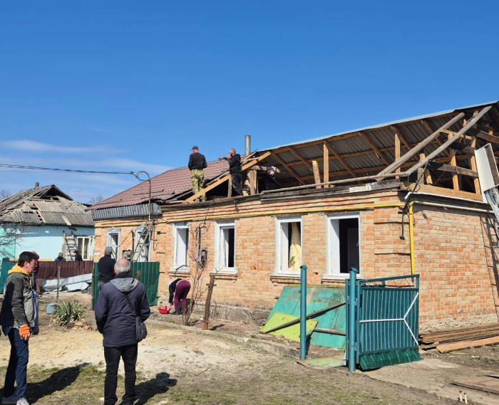 Тривають відновлювальні роботи в  Знам’янці після ворожої дронової атаки