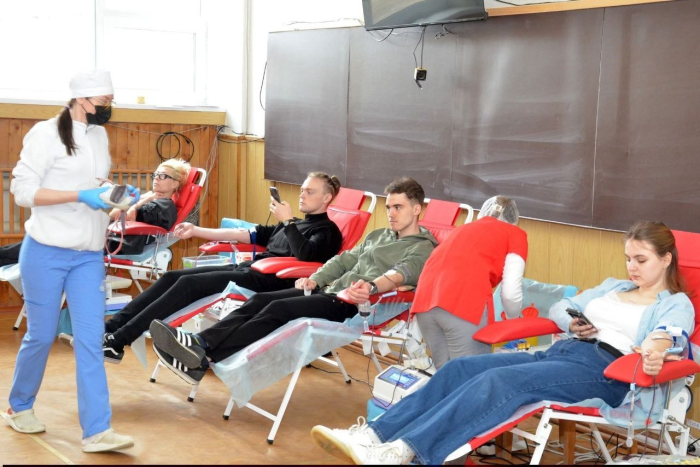 Викладачі та студенти технічного університету долучились до виїзної донорської акції обласної станції переливання крові