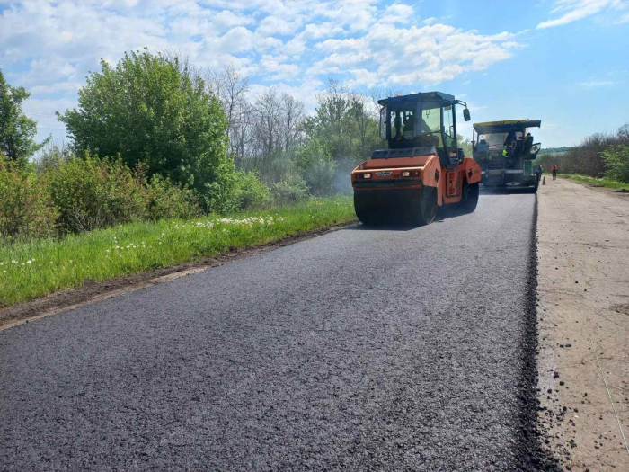 Майже мільйон квадратних метрів доріг відновили на Кіровоградщині