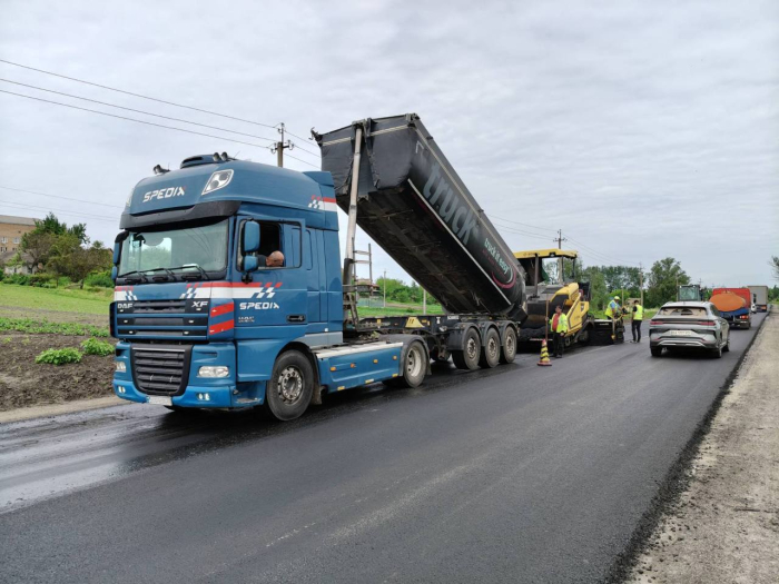 На Кіровоградщині тривають роботи на дорогах державного значення