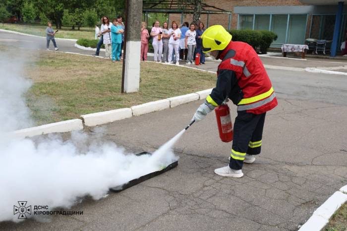 На Кіровоградщині оперативні служби цивільного захисту відточували дії у надзвичайних ситуаціях