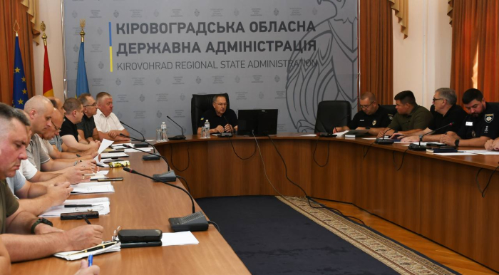 Рада оборони області за участю керівників районів, представників ТЦК та правоохоронних органів.
