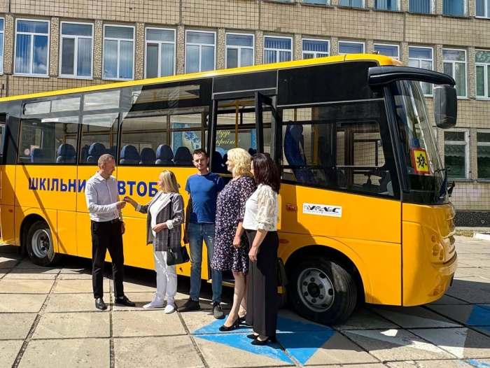 Новий шкільний автобус отримав ліцей «Перспектива» у Світловодську