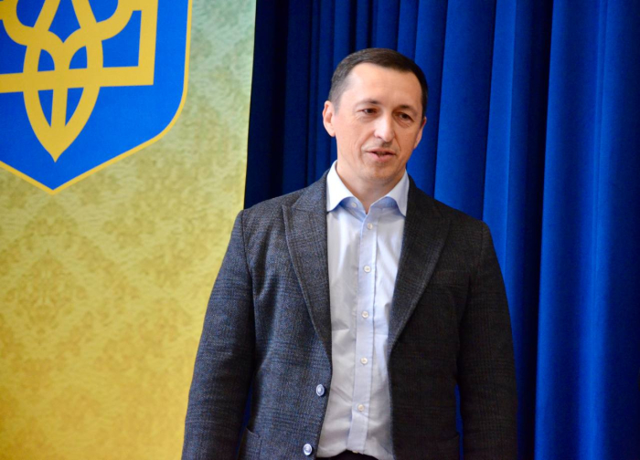 Перший заступник начальника Кіровоградської ОВА Юрій Миколаєнко привітав полковника поліції Олександра Юніна з призначенням на посаду ректора донецького державного університету внутрішніх справ.