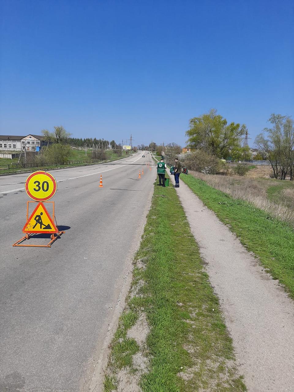На Кіровоградщині тривають роботи з наведення ладу на автошляхах - фото 1