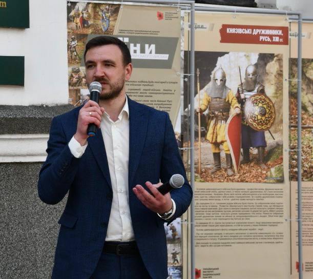 У Кропивницькому презентували виставку "Воїни. Історія українського війська" - фото 4