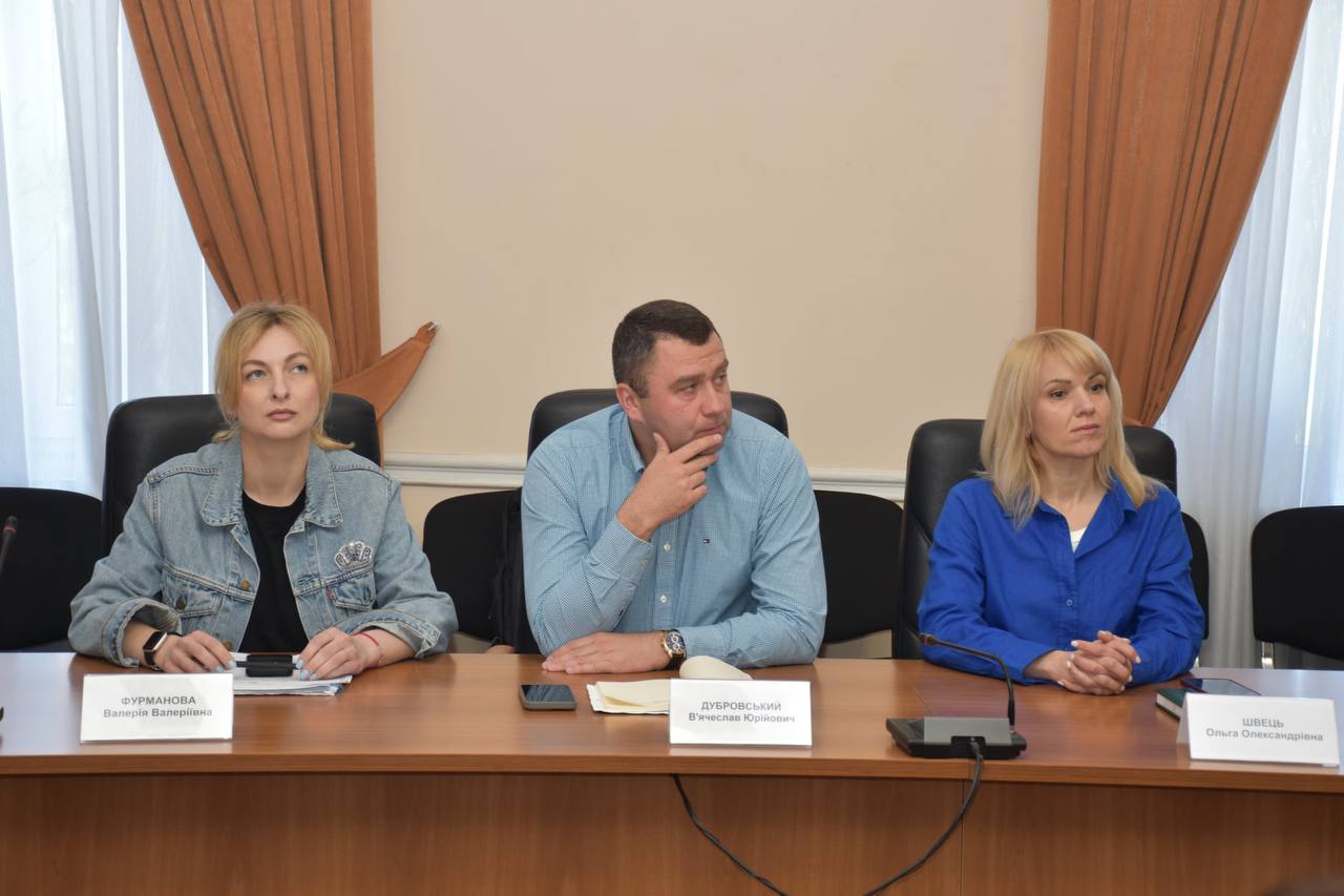 На Кіровоградщині обговорили безбар'єрні сервіси: регіональна платформа "Діалог влади та бізнесу" у дії - фото 4