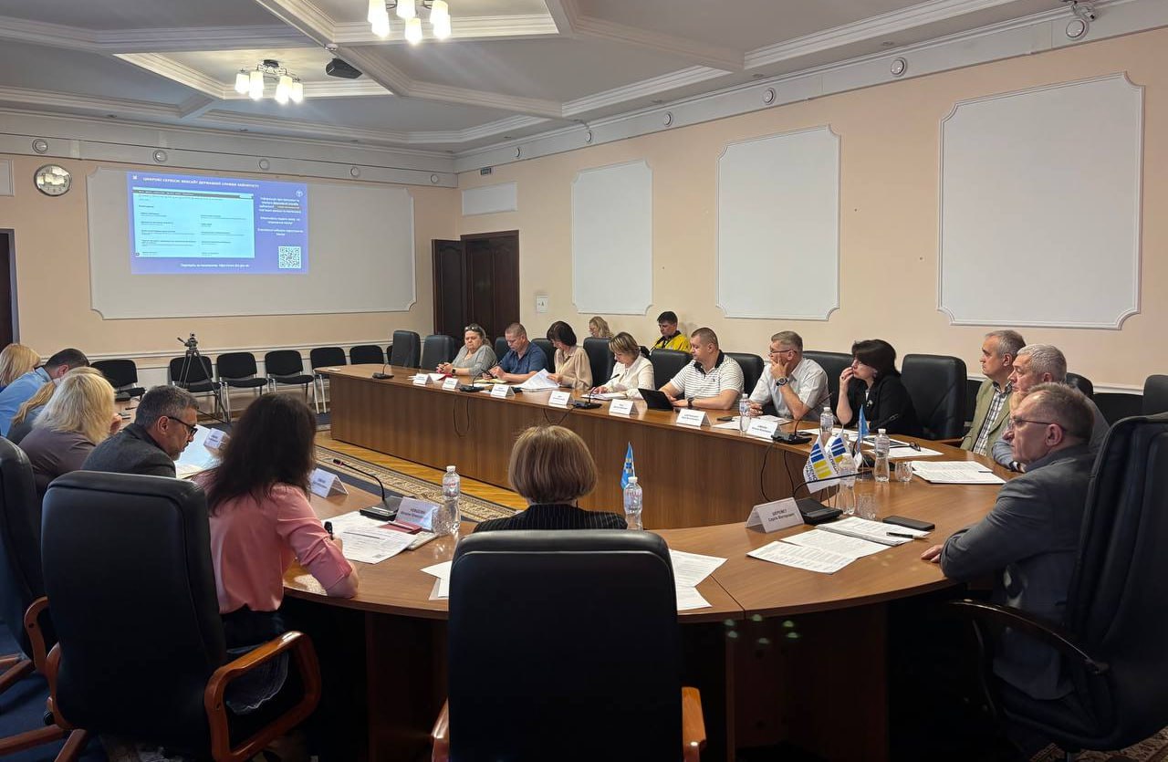 На Кіровоградщині обговорили безбар'єрні сервіси: регіональна платформа "Діалог влади та бізнесу" у дії - фото 5