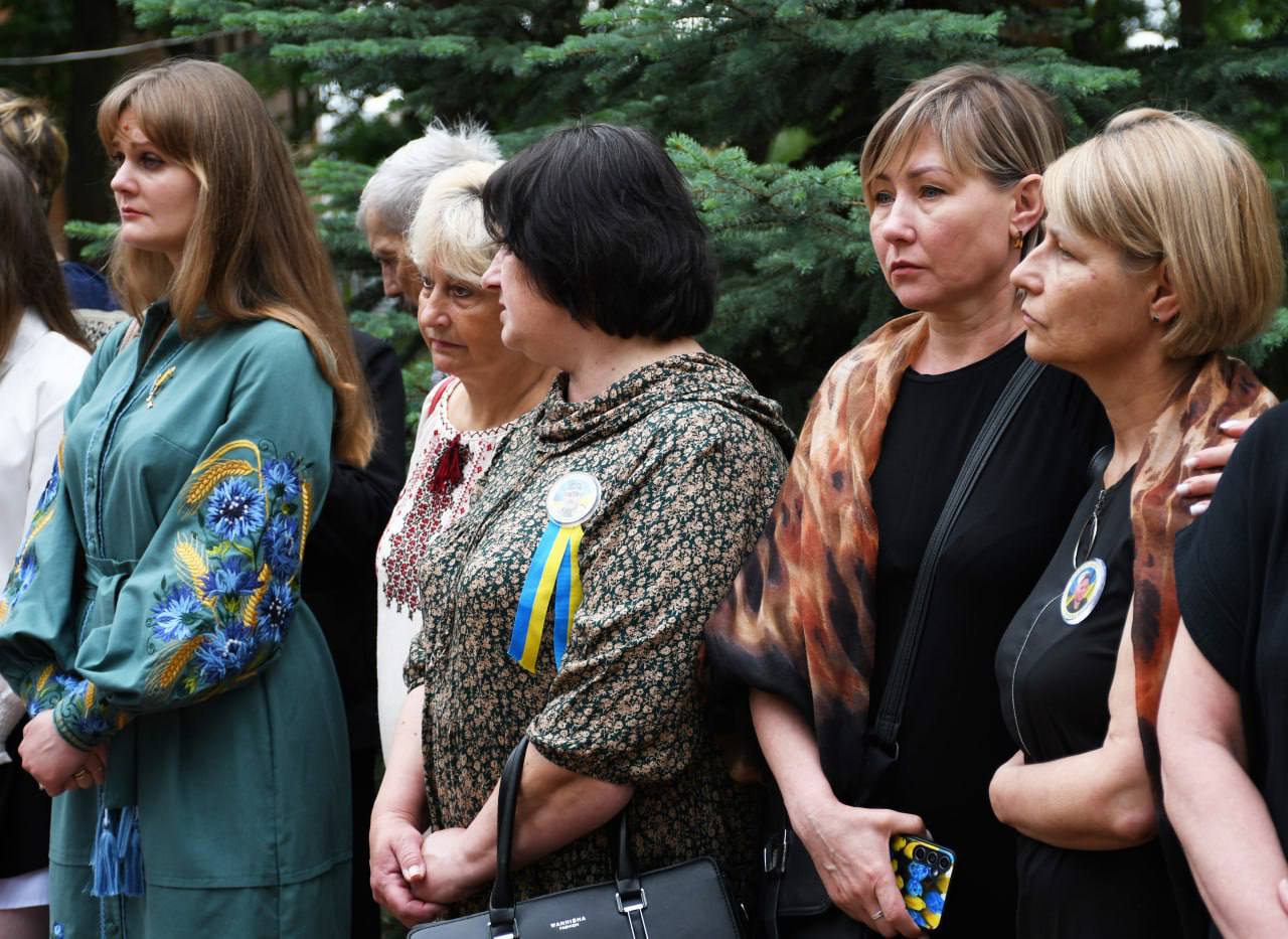 Сьогодні вручили державні нагороди рідним земляків, які віддали життя за Україну - фото 2