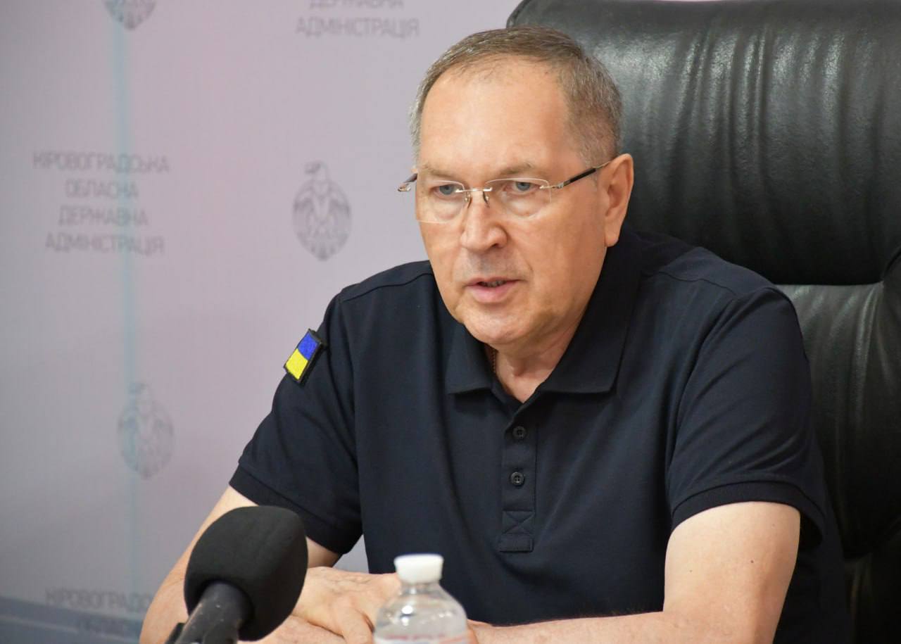 Сьогодні підписали договір про співпрацю з Державним ощадним банком України - фото 1