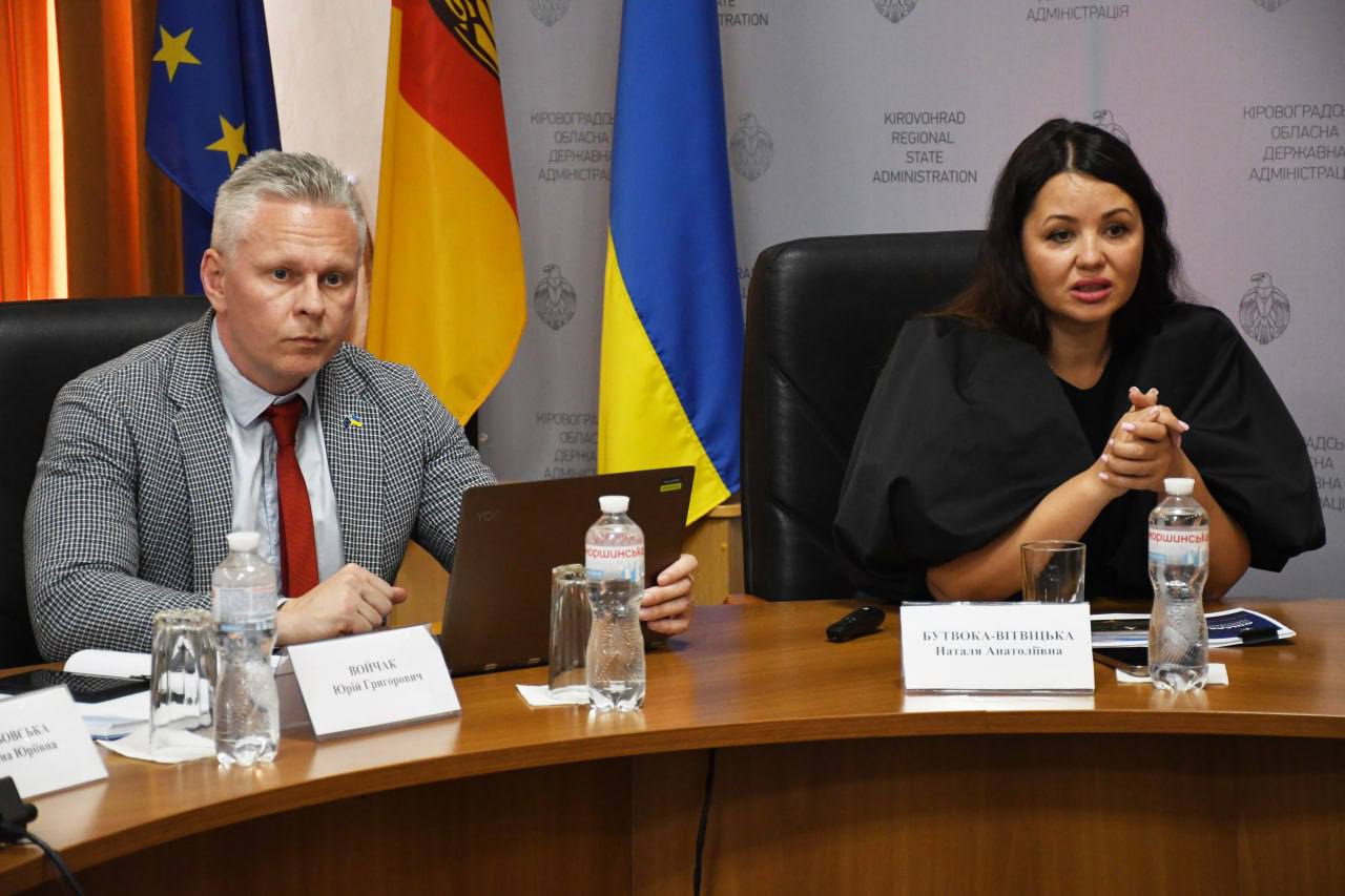 Сьогодні підписали договір про співпрацю з Державним ощадним банком України - фото 4
