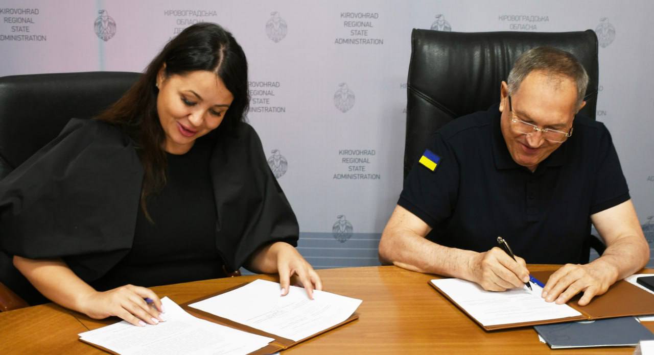 Сьогодні підписали договір про співпрацю з Державним ощадним банком України - фото 6