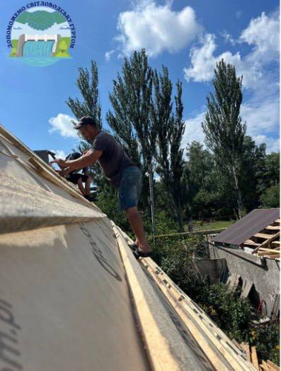 У Світловодську триває відбудова пошкоджених будинків - фото 1