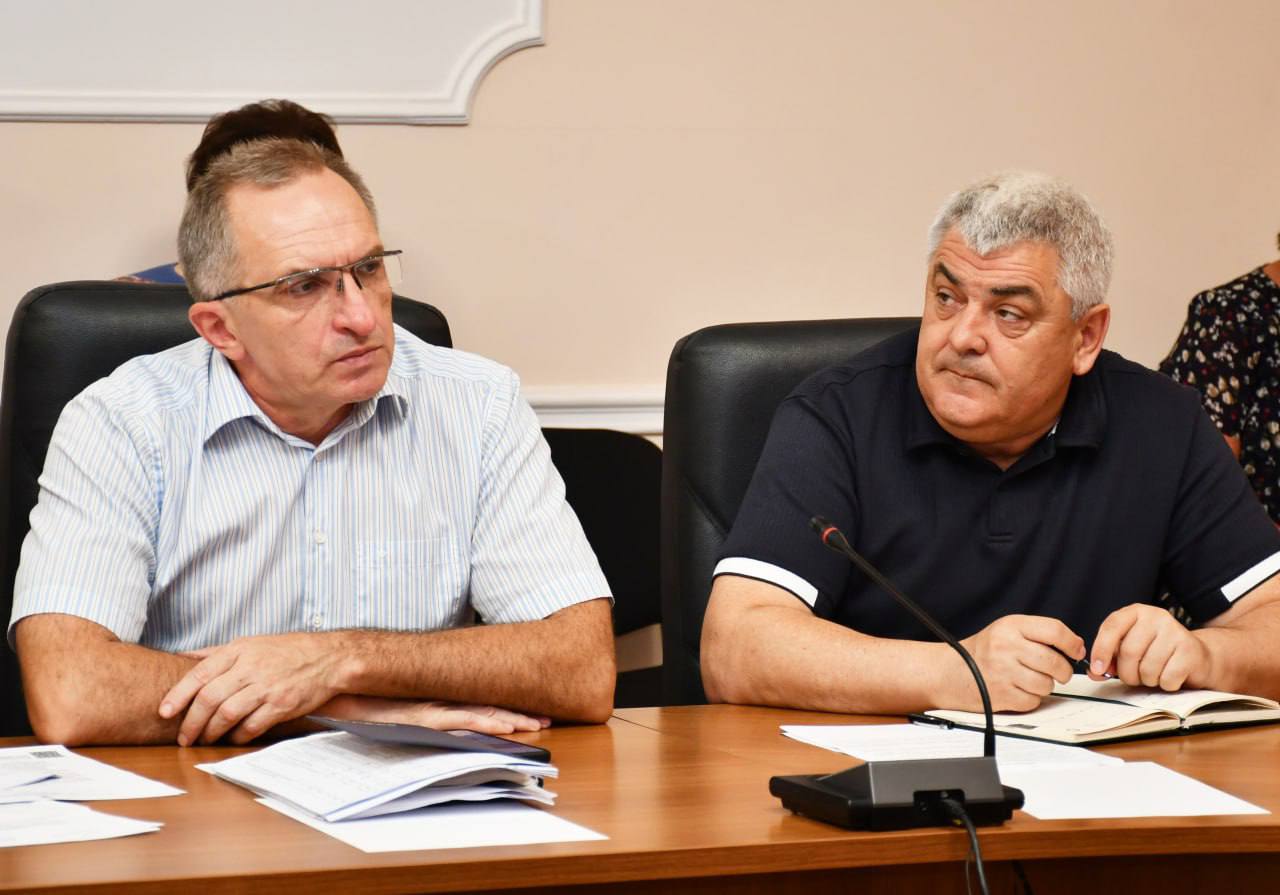 Апаратна нарада з головами громад, очільниками РВА та структурних підрозділів ОВА, керівниками правоохоронних органів. - фото 6