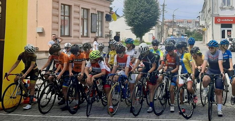 Кропивницькі велосипедистки вибороли "золото" та "срібло" на чемпіонаті України