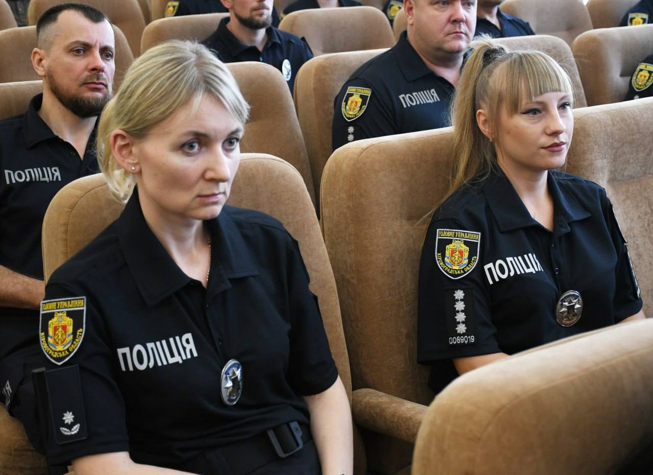 Мав за честь вручити відзнаки Президента України "За оборону України" та відзнаки Головнокомандувача ЗСУ працівникам Національної - фото 1