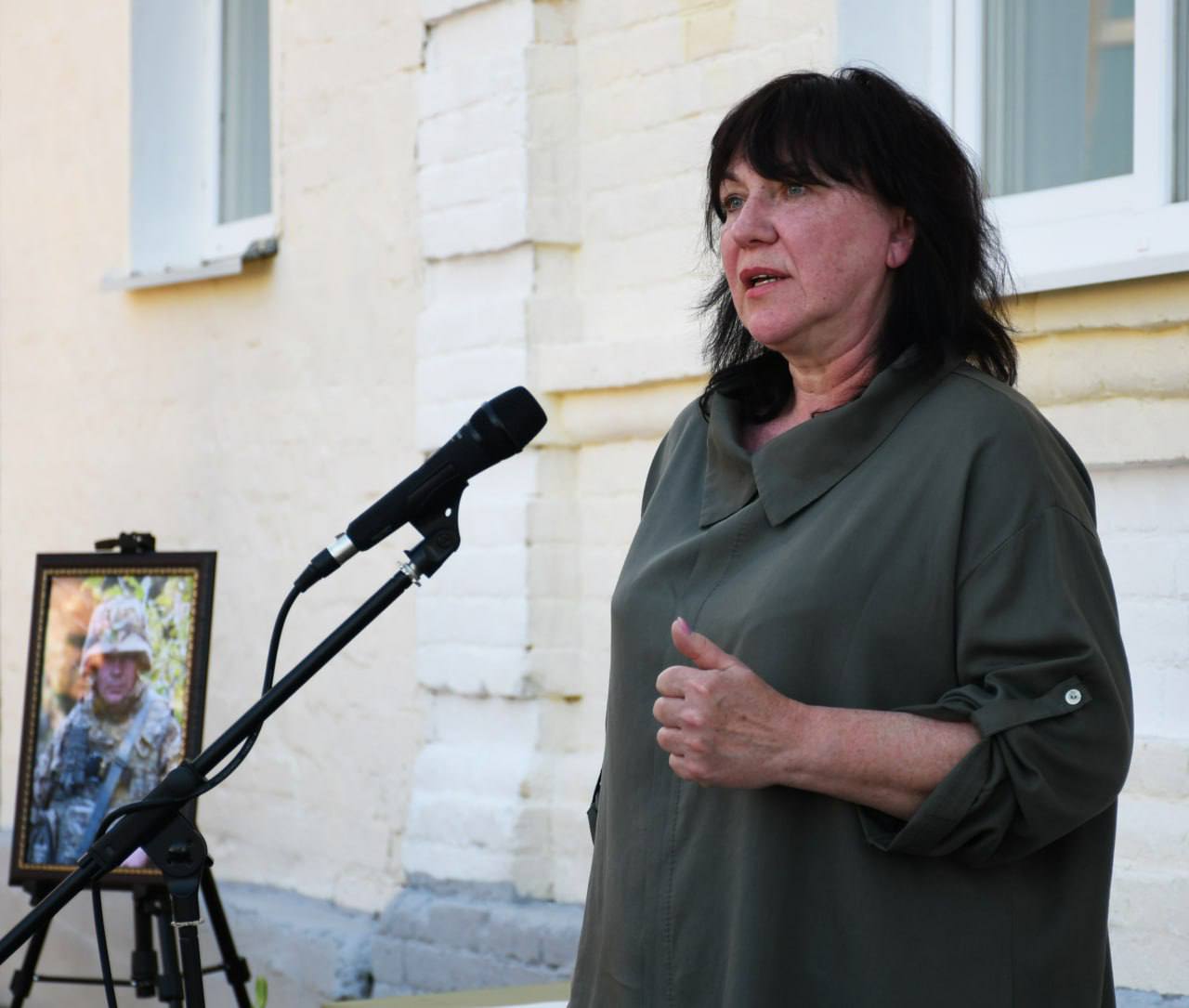 В обласному центрі відкрили меморіальну дошку земляку, офіцеру Збройних сил, Герою України Андрію Норову. - фото 4