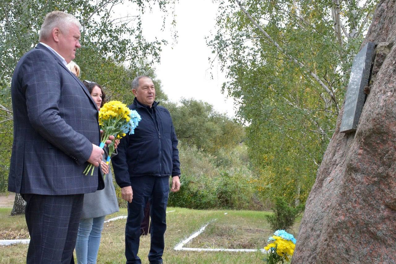 Добігає до завершення 55 - й Всеукраїнський фестиваль театрального мистецтва "Вересневі самоцвіти" - фото 3