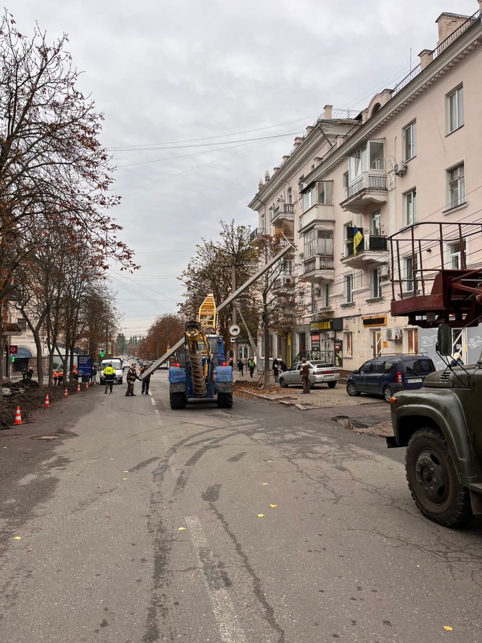 "Рух без бар'єрів": у Кропивницькому триває реалізація створення першого етапу безбар'єрного простору - фото 3