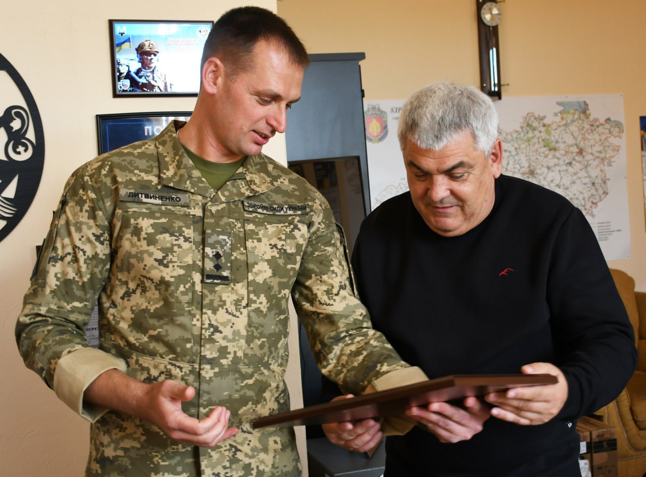 У Кіровоградській ОВА відбулась робоча зустріч з представниками 208 зенітної ракетної Херсонської бригади - фото 1