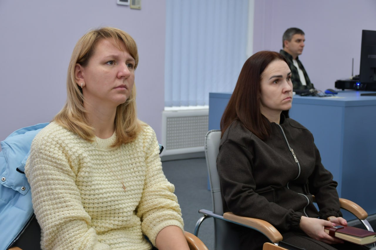 У межах Тижня доброчесності представники структурних підрозділів Кіровоградської ОВА переглянули документальний фільм "Після ери - фото 6