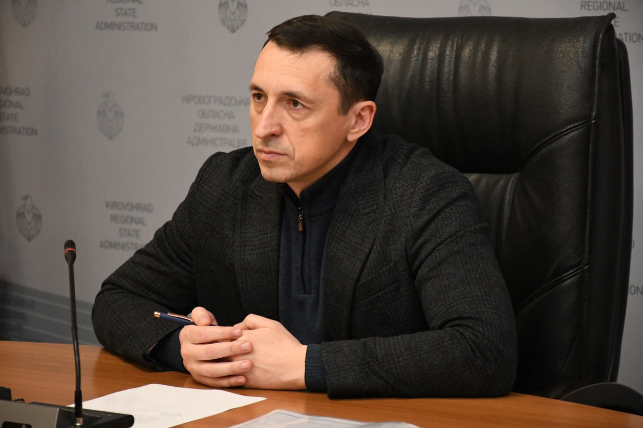 Аварійні дахи приміщень музею мистецтв та колишнього Нацбанку потребують термінового ремонту - фото 1