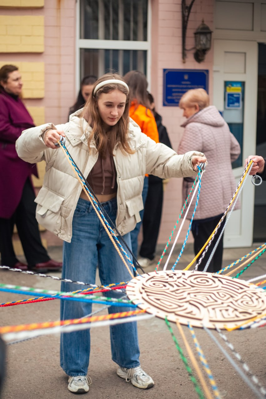 У Кропивницькому відбулася інтеграційна освітньо - мистецька POP UP подія "Youth Connect for Ukraine. Свідома молодь" - фото 3