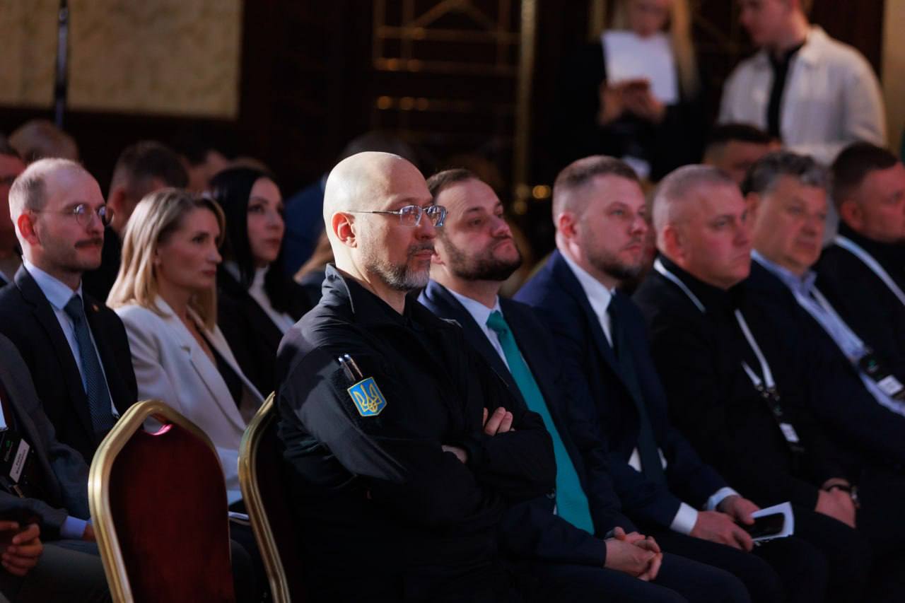 Разом із представниками громад Кіровоградщини взяв участь у другому Міжнародному форумі згуртованості. - фото 6