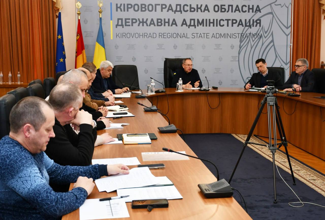 Під головуванням начальника Кіровоградської ОВА Андрія Райковича відбулося засідання Ради оборони області. - фото 1
