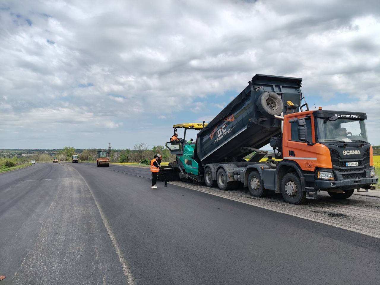 Майже мільйон квадратних метрів доріг відновили на Кіровоградщині - фото 4