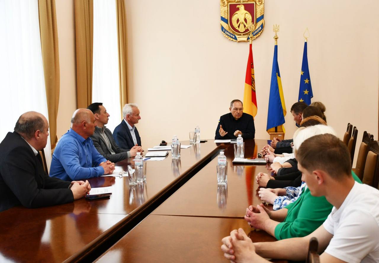 Під час особистого прийому громадян детально розбирали ситуацію, що склалась у Кам'янецькій лікарні - фото 1