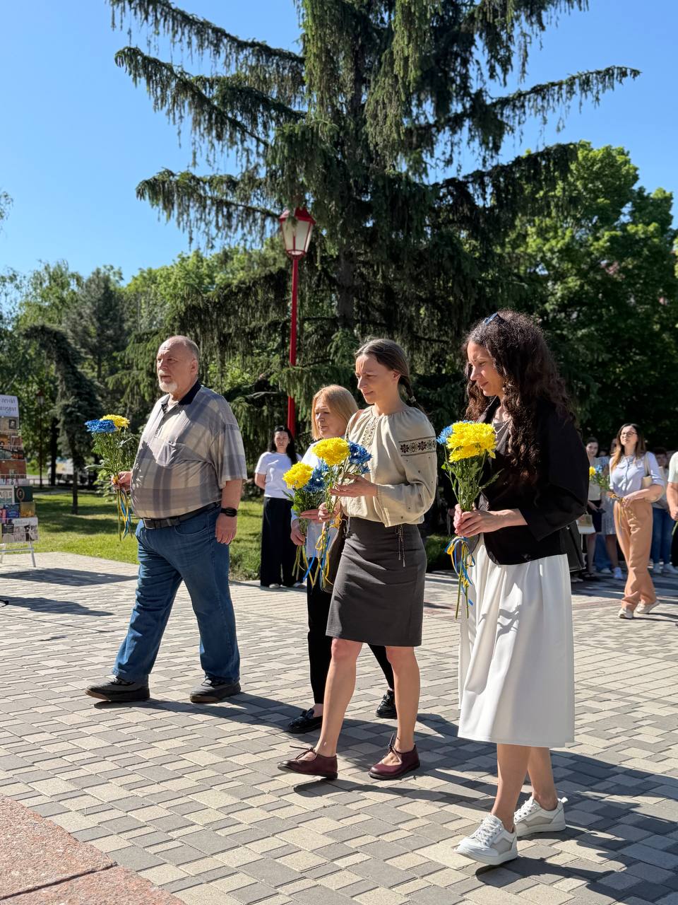 🕯Сьогодні 165 - та річниця з дня перепоховання Кобзаря на Чернечій горі - фото 3