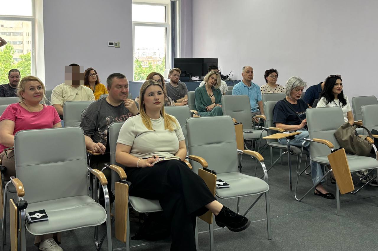 У Кіровоградській ОВА відбувся семінар з кібербезпеки для представників медіа та фахівців у сфері комунікацій - фото 3