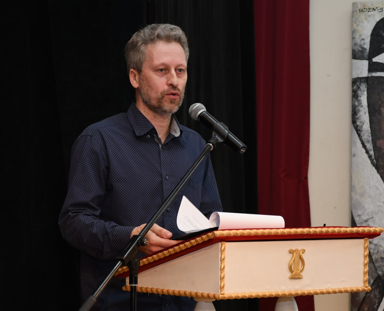 Слово, що захищає правду: на Кіровоградщині нагородили кращих медійників та вручили обласну журналістську премію - фото 1