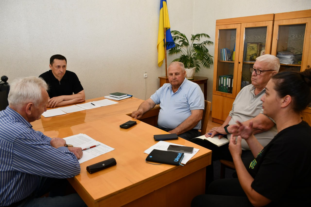 Врегулювання майнових питань: Юрій Миколаєнко провів прийом громадян з особистих питань - фото 1