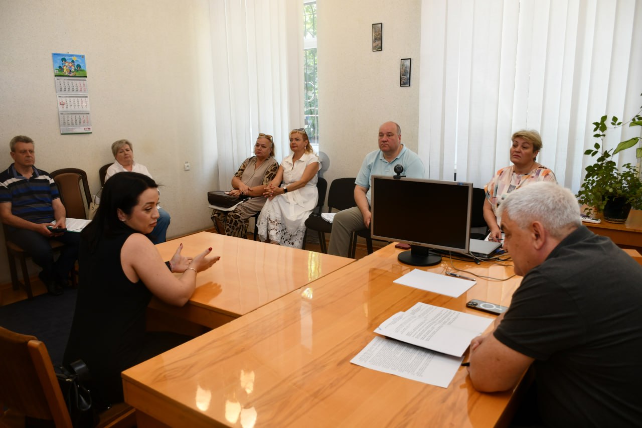 Допомога та юридичні гарантії для медиків: Сергій Поліщук розглянув звернення щодо службового житла - фото 1